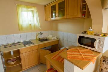 Фотографии Лоджи Hostel Farkaslaka г. Lupeni (Румыния) №4 Фото Лоджи Hostel Farkaslaka г. Lupeni 4