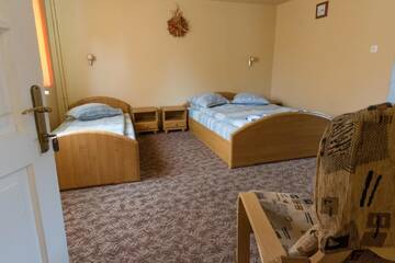 Фотографии Лоджи Hostel Farkaslaka г. Lupeni (Румыния) №3 Фото Лоджи Hostel Farkaslaka г. Lupeni 3